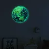 Natt glödande akryl 3d jord vägg klocka i mörk fluorescerande lysande nål konst Horloge moderna heminredning vardagsrum 210724