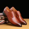 New Designer Gentleman Pointed Lace Up Brogue Oxford Shoes Men Casual Wedding Formal Dress Calzature Sapatos Tenis Masculino