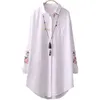 Lente mode vrouwen shirts plus size lange mouw losse bloemen borduurwerk witte blouse katoen vrouwelijk casual shirt D123 210512