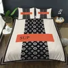 Mode King Size Designer Beddengoed Set Covers 3 Stuks Letter Bedrukt Zijde