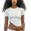 Xikom Dark Plised Gothic Ladies White T-shirt Krótkie rękawy Chic Nieregularne obrzeża Okrągła szyja Crop Top Women 2022 Letnie kobiety