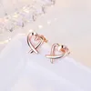 Prosta konstrukcja Srebrny Kolor Hollow Heart Dangle Kolczyki Dla Kobiet Nowa Marka Moda Do Ear Cuff Piercing Drop Kolczyk Prezent