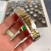 40mm boyut Üç dikiş çalışan Erkek İzle Lüks Takvim Metal Kayışlı Saatler Erkekler için Üst Marka Kuvars Kol Saati Yüksek Kalite tarihi sadece