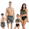 Beachwear Aile Eşleştirme Giysileri Anne Kızı Mayo Baba Oğlu Yüzmek Şort Mommy ve Me Bikini Banyo Mayolar Görünüşe Ekle 210417