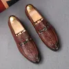 Luxury Style Crocodile pattern Men's Business Prom Shoes Comfortable Horsebit black brown Wedding Pointed Toe Men Flats Loafers Footwear