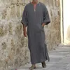 Abaya Homme Islamski arabski Kaftan Mężczyźni Bawełna Solidna Z Kapturem Z Długim Rękawem Dubaj Bliski Wschód Mężczyźni Muzułmańskie ubrania 210527