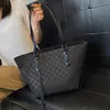 Purse Design super fire women's large capacity new Tote Bag versatile one shoulder hand shopping Signature bag