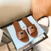 Последние тапочки высококачественных тапочек роскошные дизайнеры женские 2023 пляжные сандалии сандалии скользит летние модные шлепанцы.