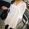 Coréen col en v blanc longues chemises femmes Blouse mode automne grande taille 5XL lâche à manches longues chemise haut pour femme pull 10936 210528