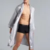 メンズのサテンシルクラグジュアリーパジャマの着物浴ローブローブドレッシングガウンPJSラウンジウェアメンズワンピースシミュレーションシルクナイトガウンH0825