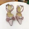 2022 Newst Women's Sweet Temperament Sandalen Prinses Schoenen Dunne Soled Bruiloft Schoenen Een paar bogen met Crystal Decoratieve Satijnen Hoge Hakken