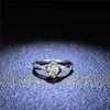 Excelente corte de diamante teste passado 0 5 quilates d cor moissanite anel em forma de rosa 100% prata real 925 joias adolescentes girls311o