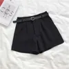 Casual bekväma eleganta vilda shorts med bälte kvinnors solida färg shorts sommar smal bredben a-line shorts 210527