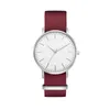 Kvinnors minimalistiska klockor Klassiska damer Klockor Klänning Kvinna Klocka Enkel Mode Kvinnor Armbandsur Reloj Mujer Zegareek Damski