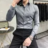 Chemises décontractées pour hommes 2021 Solide Gentlemen Tuxedo Manches longues Hommes Robe de haute qualité Business Formel Wear Slim Fit Chemise Homme