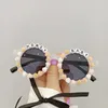 bambini fiori occhiali da sole personalità moda ragazza anti UV bastone rosa lettera marea occhiali da esterno bambini Full Frame occhiali adumbrali S1297
