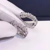 Anello di design di lusso per coppie Anello boutique di fascino alla moda tempestato di diamanti Anelli gioielli regalo di alta qualità per uomini e donne go3990445