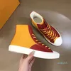 Mężczyźni Ziarnisty Calfskin Tatuaż Buty sportowe Moda List Haftowane Płaskie Skórzane Sneakers Top Designer Man Biegarzy Trenerzy Buty Sneaker