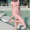 夏の女性ピンクのベルベットのスパゲッティストラップビンテージミディスリップスリットセクシーパーティードレス210415