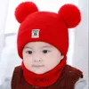 2pcs nouveau-né bébé chapeaux enfant en bas âge chapeau écharpe ensemble bonnet d'hiver avec mignon pompon bébé chapeaux chaud bonnet bonnet fit pour 0-24 mois enfants Y21111
