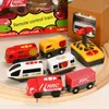 RC Elétrica Trem Set Brinquedos Para Crianças Carro Diecast Slot Brinquedo Fit Padrão De Madeira Trilha Railway Battery Crime de Natal 211102