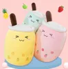 かわいい24cmのフルーツドリンクぬいぐるみぬいぐるみ柔らかいピンクのイチゴミルクティーぬいぐるみボバティーカップおもちゃおもちゃティー枕クッションキッズギフト24159490041