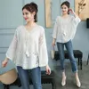 Solide weiße gestrickte hohle Spitzenbluse lässige Sommer-Frauen-Tops und Blusas Mujer De Moda Print Female Blusa 5739 50 210506