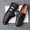 Mocassino Scarpe da uomo 2021 New Slip on PU Leather Casual Business Shoes Moda Classic Confortevole Primavera Autunno Semplicità Punta tonda Concise Solid DH531