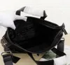 メンズブラック防水ナイロンデザイナーブリーフケース高品質のラップトップバッグ大容量レトロファッションオフィスハンドバッグ1550