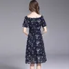 Industrie lourde brodée dames tempérament robe à col unique femmes été vêtements pour femmes de haute qualité 210520