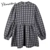 Yitimuceng Plaid Mini Dresses for Women A-Line Spring Puff Sleeve O-Neck Långärmad Hög midja Kläder Kontor Lady 210601