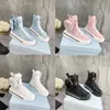 2021 AUTUM LASTEST Casual Shoes Luxury Designer High Top z małą torbą Platforma Platforma Sneakers Outdoor Walking Wygodne mody Damskie trenerzy