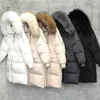 韓国のファッションの女性の緩い白いアヒルダウンロングコート冬の暖かい厚い厚く厚く厚く厚くてくる大きなフェイクの毛皮のジャケットD232 210512