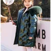Russland Mode Mädchen Winter Wasserdicht Mantel Fell Kapuze Parkas Kinder Verdickung Warme Helle Daunen Gepolsterte Jacke für 12 Outwear 211027