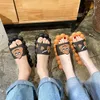 Cartoon badkamer slippers voor mannen zomer indoor zachte zolen stille outdoor mode persoonlijkheid massage sandaal speciaal aanbod