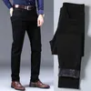 Hiver Jeans Hommes Noir Slim Fit Stretch Épais Velours Pantalon Chaud Casual Polaire Pantalon Mâle Plus La Taille 210716