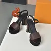 Modische Hausschuhe für Herren und Damen, Sandalen für Damen, Flip-Flops für Damen, Hausschuhe in Schwarz, Weiß, Rot, Grün, Plus-Boxen 2009022