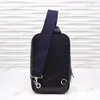 G 478 Luxurys Designers Sac à bandoulière 325 Messenger Bags Cuir souple Paquet de poitrine Matériau PVC avec première couche de cuir de vachette d'origine