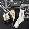 Foog peur de Godd ligne principale FG lettre riche tube long coton chaussettes de sport haute rue hommes et femmes amoureux paquet de 3 pièces19133789310787