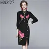 Höst Vinterbanan Högkvalitativ Vintage Floral Broderad Dres Elegant O-Neck Långärmad Slim Party Dresses 210531