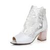 2021 Nouvelle Mode Peep Toe Chaussures Bottes De Mariage D'été Sexy Dentelle Blanche De Bal Soirée De Mariée Talons Hauts Dame Robe Formelle Pumps227b