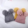 Carino doppio pompon cappello da bambino morbido tinta unita neonato berretto lavorato a maglia autunno inverno caldo neonato berretto da ragazzo berretto