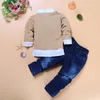 Джентльмен Детские мальчики Одежда для одежды Детская мода 2-х частей набор детская рубашка + джинс мальчик наряды большой бабочка T-рубашки брюки 210413