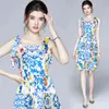 Lato Arrival Wysokiej Jakości Luksusowy Runway Bez Rękawów Niebieski I Biały Porcelanowy Floral Print Beach Casual Slim Gmens Dress 210519