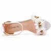 白いブライダルの結婚式の靴2021花のセレブのガラオスカーインスピレーションフォーマルチャンキーヒール7m輝きプロムの靴花嫁介添人ウェア33-43バックルストラップ