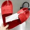 2021 Mens and Womens Split toe Flat Slippers Sandals Italian Designers Exclusive Customization Couples Travel Beach Flip Flops Non slip Wear resistant Sole
