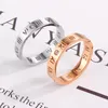 Modeband ringar smycken elegant temperament av ihåliga ut lyckliga romerska siffror steg guldplätering titan stål ring