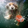 Squeaky Latex Rubber Dog Toy Balls per cani di taglia piccola, media e grande, galleggiante interattivo che rimbalza per sport acquatici da masticare morbido