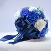 Biały Niebieski Sztuczny Bukiet Bridal Bride Wedding Kwiaty Wstążka Bow Uchwyt Romantyczny Buque de Noiva W716B