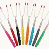 5PCS / SET Durable BBQ Forks Lätt att bära Hit Färg Teleskoping Grill Marshmallow Roasting Sticks Utomhus BBQ RRD12355